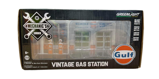 Vintage Gas Station (Greenie)